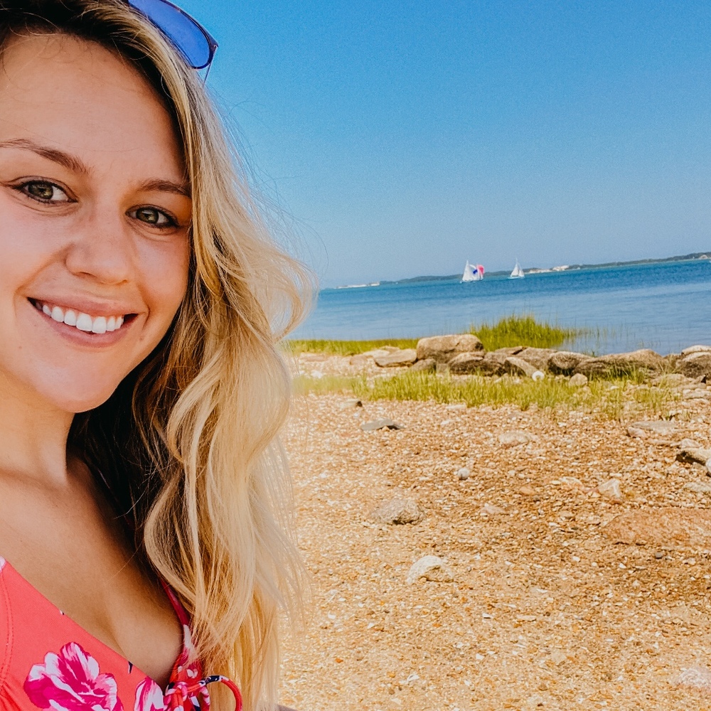 Meet your Posher, Brittany